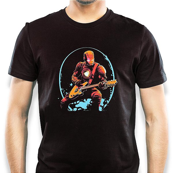 Camiseta rock premium Iron Man Guitar Player tamanho adulto de mangas curtas na cor preta