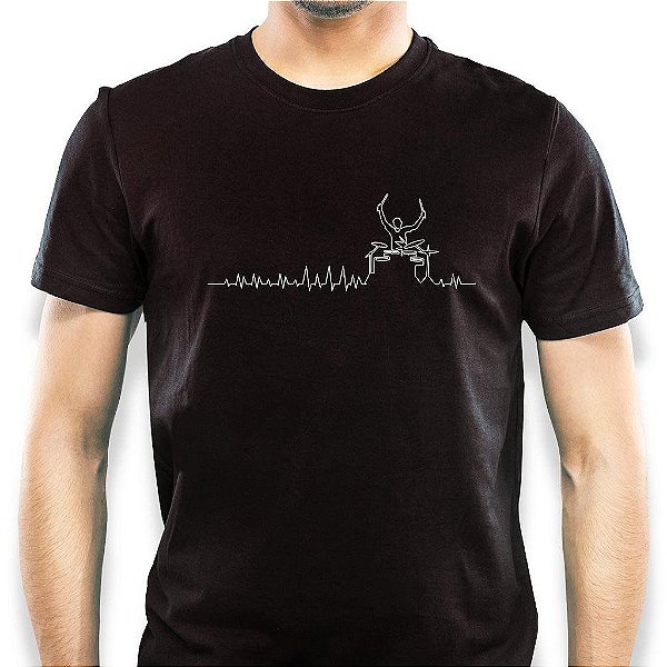 Oferta Relâmpago - Camiseta M Masculina Preta Cardiograma Drums Premium
