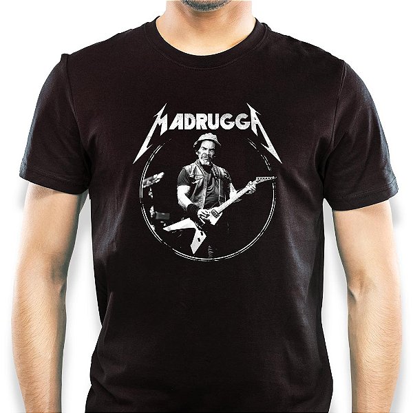 Camiseta Rock Madruga Metaleiro Premium tamanho adulto com mangas curtas na cor preta