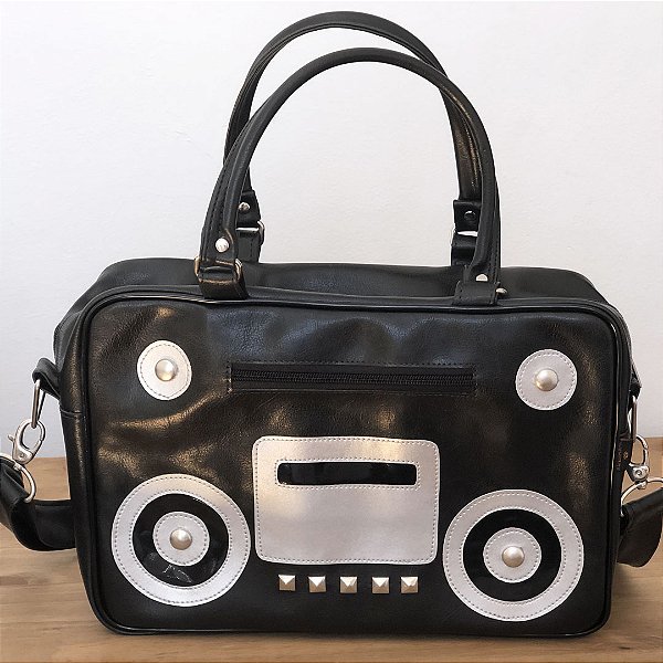 Bolsa preta em formato de toca fitas micro system