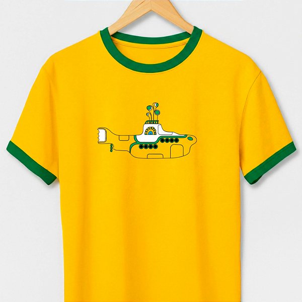 Camiseta Submarino Vede e Amarelo na cor amarela com gola e punhos verdes com mangas curtas premium