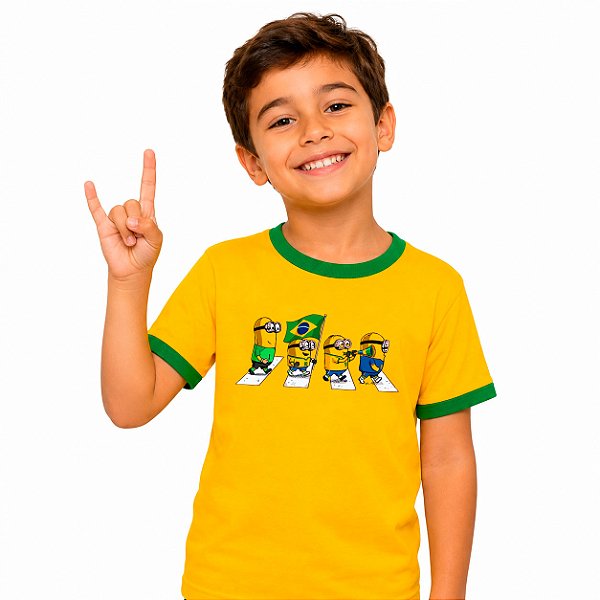 Camiseta Brasil Minions Road amarela com gola e punhos vedes Infantil