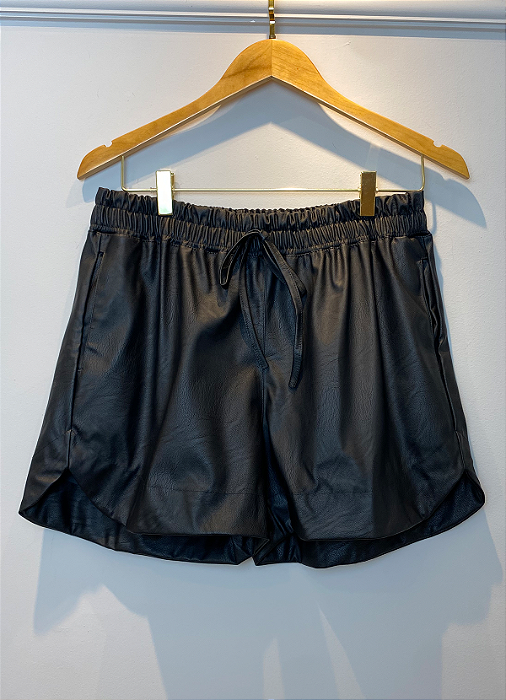 Shorts Rhara em PU Sintético