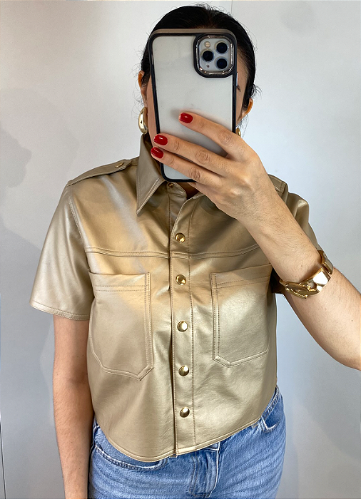 Camisa Leather com Bolsos Metalizada