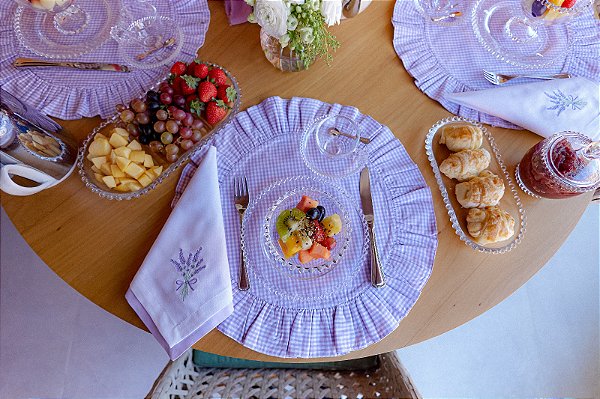 Jogo Americano de Babado Lilás Collab Andrea Biselli