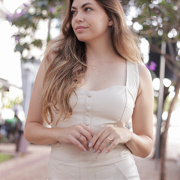 Blusa Couro Pelica Detalhe Botões Off White - Karine Daher