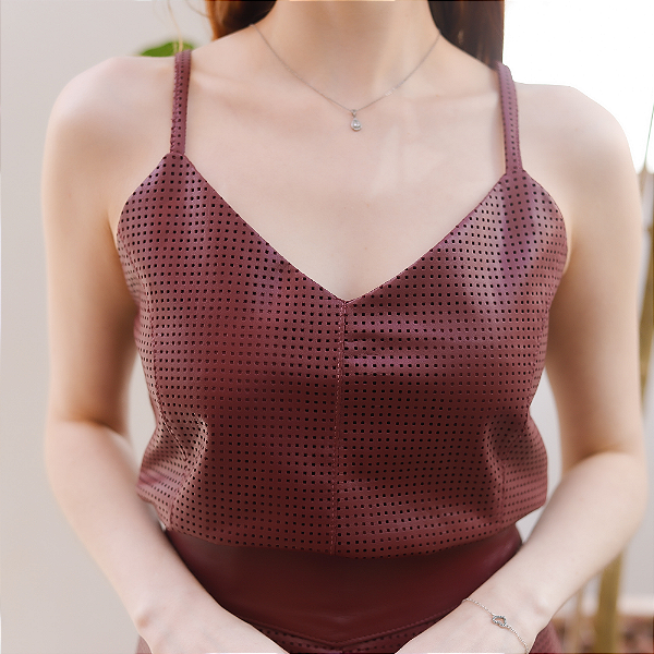 Blusa Couro Pelica Perfurada Zipper Marsala - Karine Daher