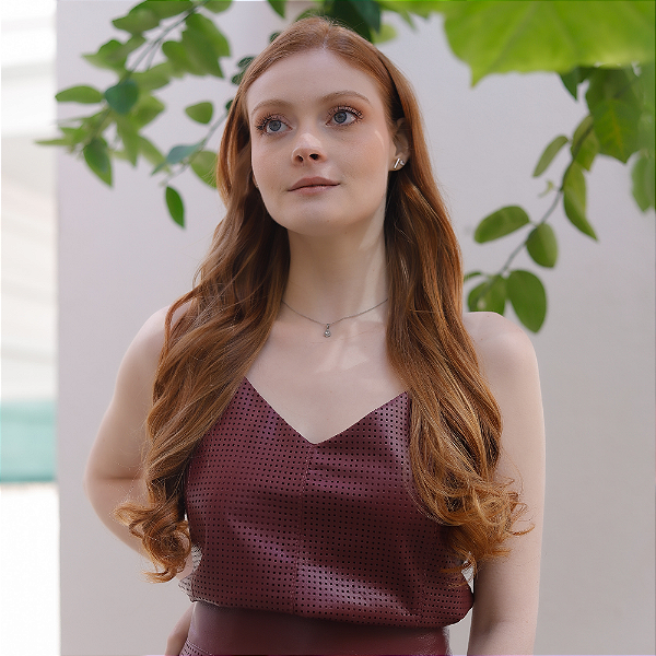 Blusa Couro Pelica Perfurada Zipper Marsala - Karine Daher