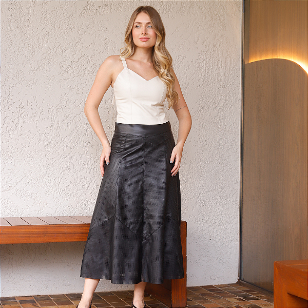 Saia Couro Pelica Midi Perfurada Preta - Karine Daher