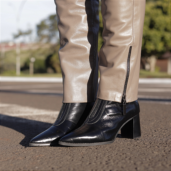 Bota Lilian Salto Bloco Preta - K.Daher