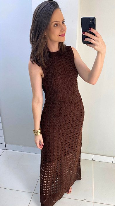Vestido de tricot com decote nas costas marrom