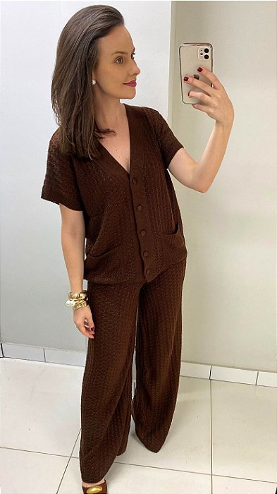 Conjunto de tricot marrom