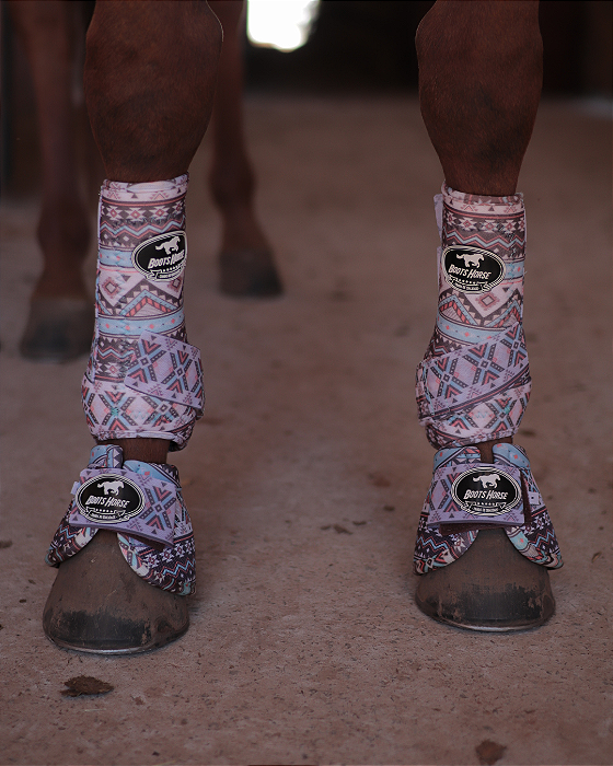 Caneleiras dianteiras e cloches Boots Horse Boho Tiffany