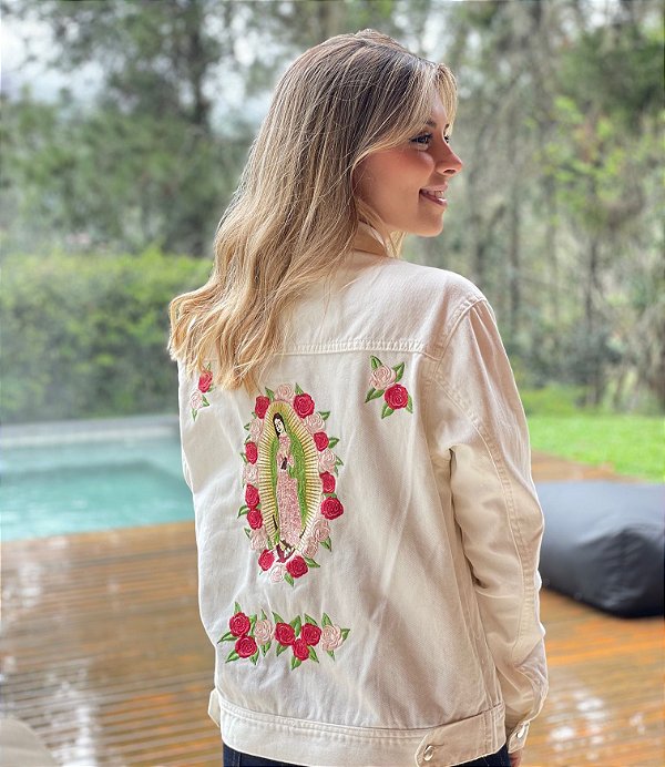 Jaqueta Branca Guadalupe rosas