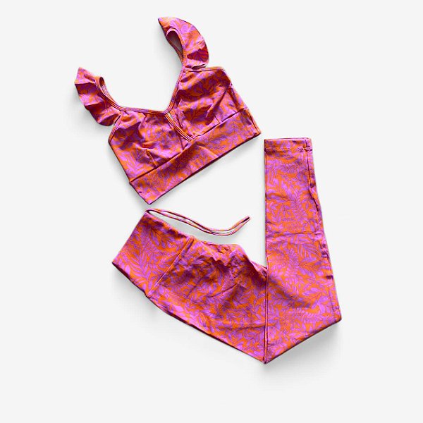 Conjunto Calça Empina e Cordinha Cintura Alta Flores Rosa