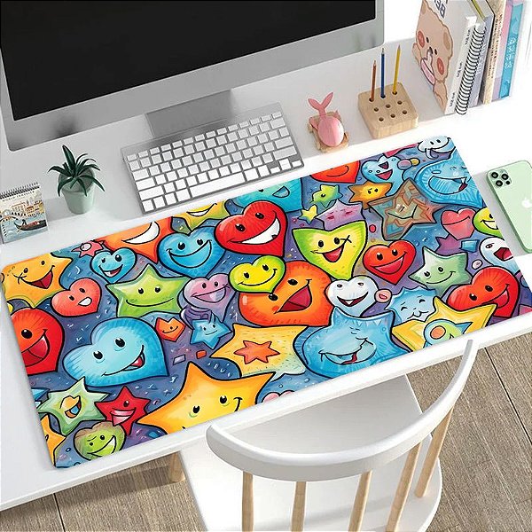 MOUSEPAD GAMER CORAÇÕES E ESTRELAS SORRINDO