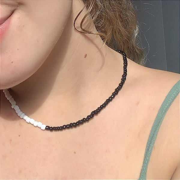 Chocker preta e branca 3 em 1