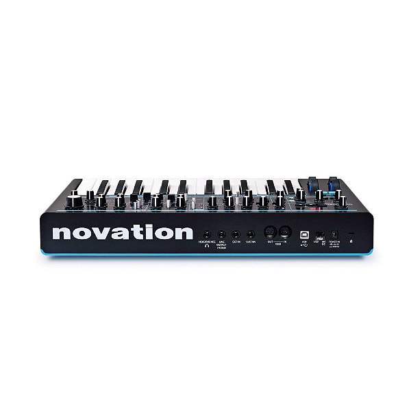 Sintetizador Novation Analogico Mono-Synth BASS STATION II