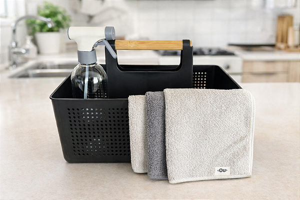 Kit Organizador Preto com 1 Borrifador e 3 Panos de Limpeza
