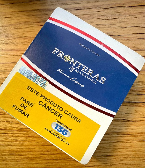 Charuto Fronteras AJ Martinez Perceverancia Pirâmide Misto - Caixa com 12 unidades