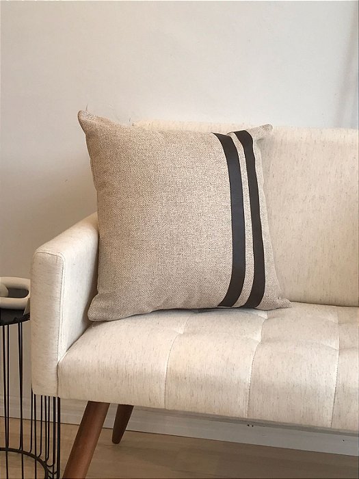 Capa para Almofada de Linho escuro com corino marrom