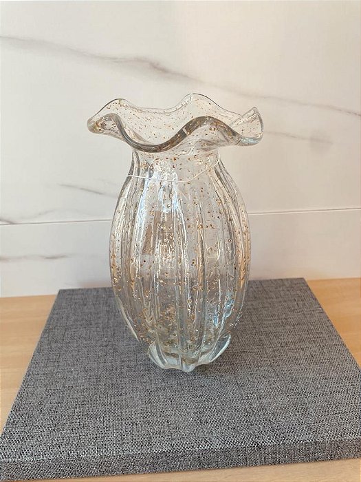 Vaso decorativo de vidro transparente com detalhes dourados 513-098