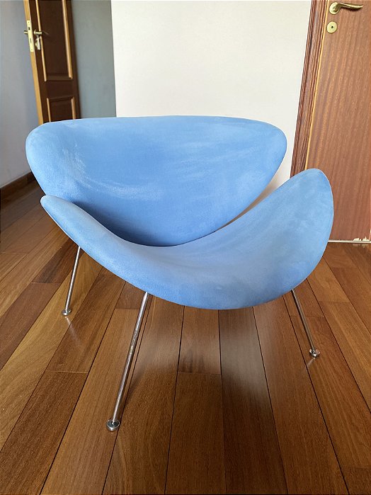 Poltrona Trevo em Suede - Clássica Design (Apartamento Decorado)