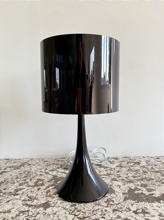 Abajour Acetato Cônico em Alumínio Preto (MH0790A) - Bella Iluminação (Apartamento Decorado)