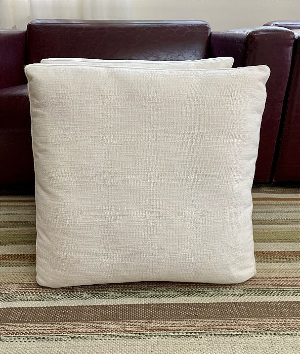 Almofada em Linho Cru 60x60 - Artesanal (Apartamento Decorado)
