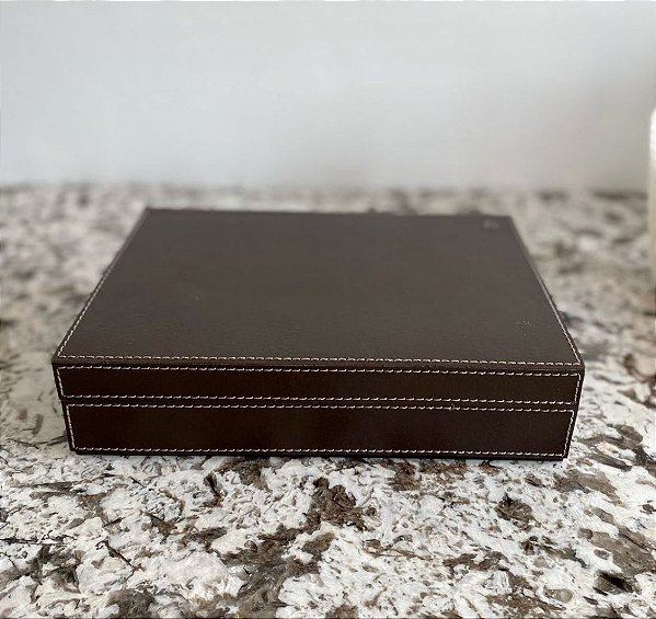 Caixa Decorativa em Couro - Dot Objetos (Apartamento Decorado)