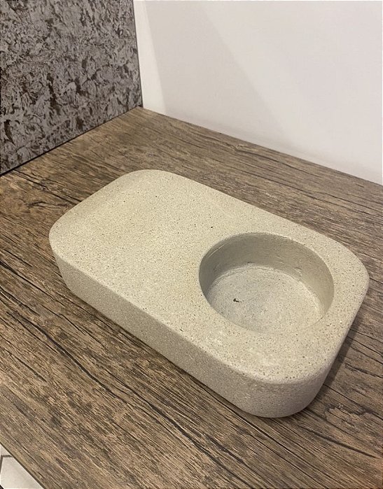 Centro de Mesa Purus em Cimento - Dot Objetos (Apartamento Decorado)