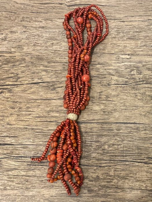 Colar de Mesa em Sementes Vermelhas 45cm - Artesanal (Apartamento Decorado com Detalhe)