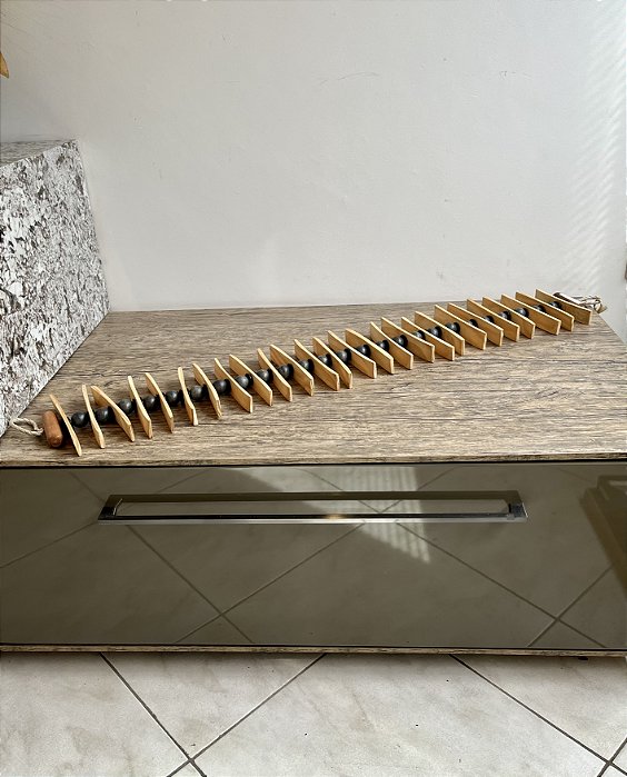 Colar de Mesa e/ou Enfeite de Parede em Madeira e Frutos 1.08m - Artesanal (Apartamento Decorado)
