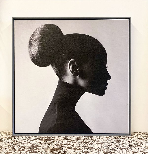 Quadro em Tela Mulher Perfil 0.69x0.69 - Artesanal (Apartamento Decorado)