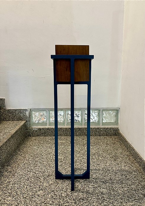 Jardineira de Piso Devah em Alumínio e Madeira - Breton (Mostruário de Loja com Detalhe)