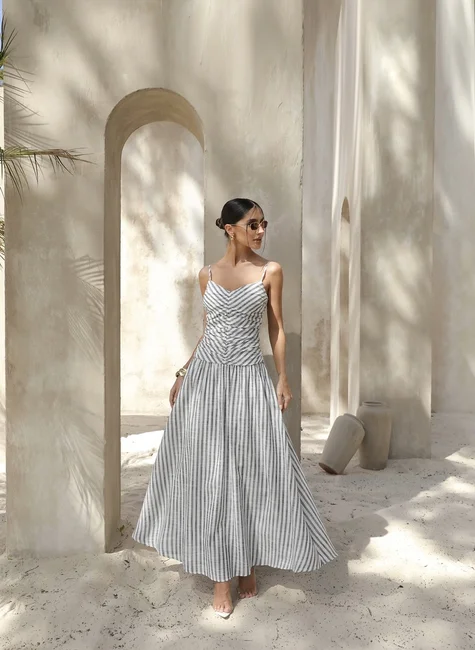 VESTIDO LISTRADO BUSTO FRANZIDO - PRETO