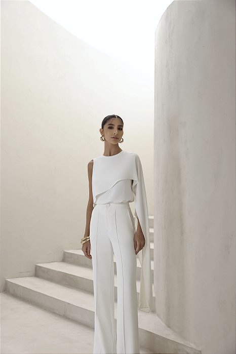 CONJUNTO ALFAIATARIA CALÇA E BLUSA ASSIMÉTRICA - OFF WHITE