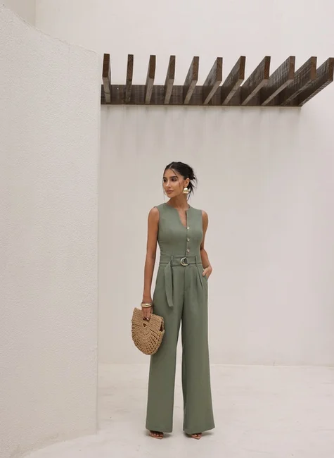 MACACÃO COM FIVELA DOURADA - VERDE OLIVA