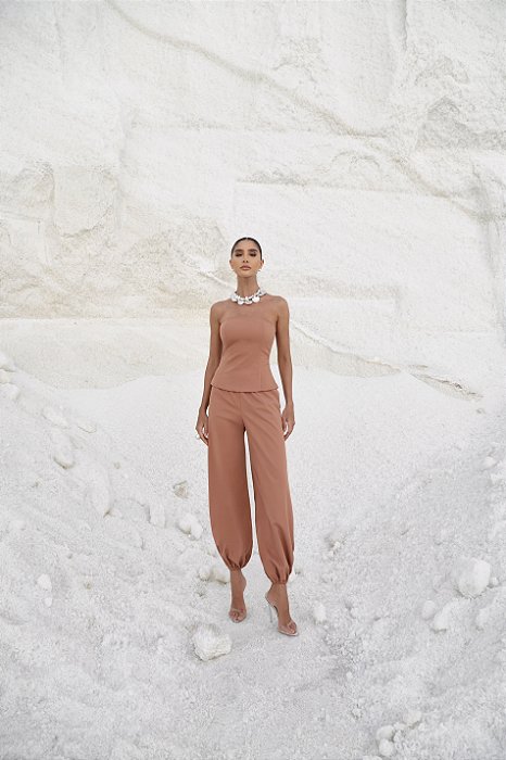 CONJUNTO BLUSA CORSET E CALÇA BALLON - CAMEL