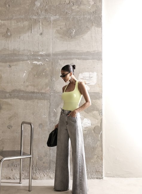 CALÇA JEANS FLARE THAIS - CINZA