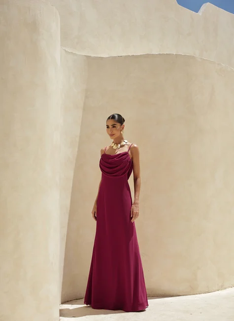 VESTIDO YOLANDA LONGO DRAPEADO BUSTO E COSTAS - MARSALA