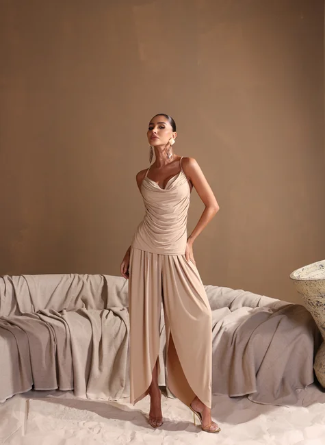 CONJUNTO ANGELINA CALÇA E BLUSA FRANZIDA - AREIA