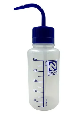 Pisseta de Plástico c/ Graduação Nalgon 250ml