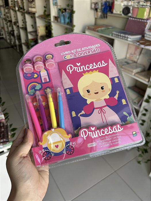 Livro-Kit de Atividades: Princesas