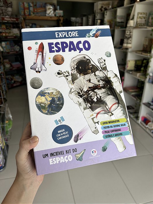 Box Com Pôster: Espaço