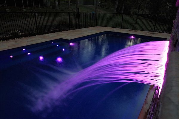 Cascata para piscina em Aço Inox de embutir na parede 140cm lamina Longa com LED
