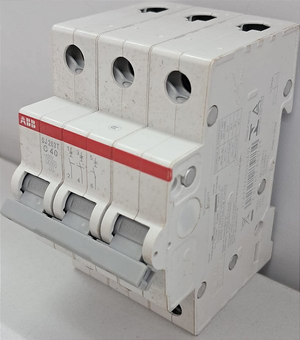 SJ203T-C40 MINI DISJUNTOR 5KA 3 PÓLOS 40A CURVA C 2TAZ144300R0404 ABB