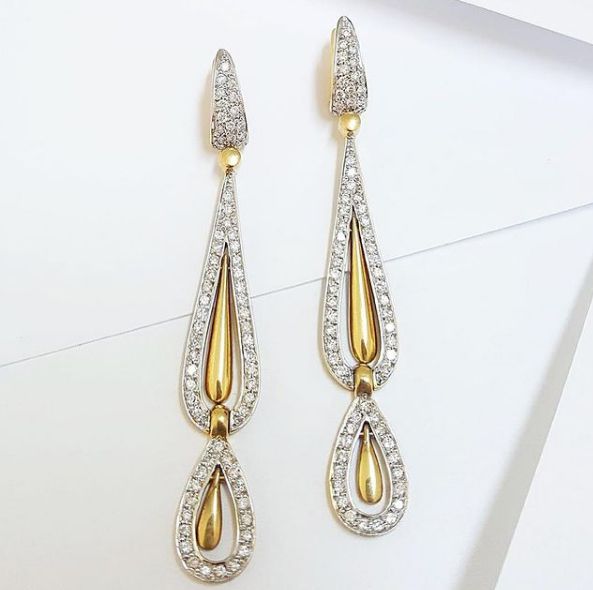 Brinco Gota em Ouro Amarelo e Diamantes