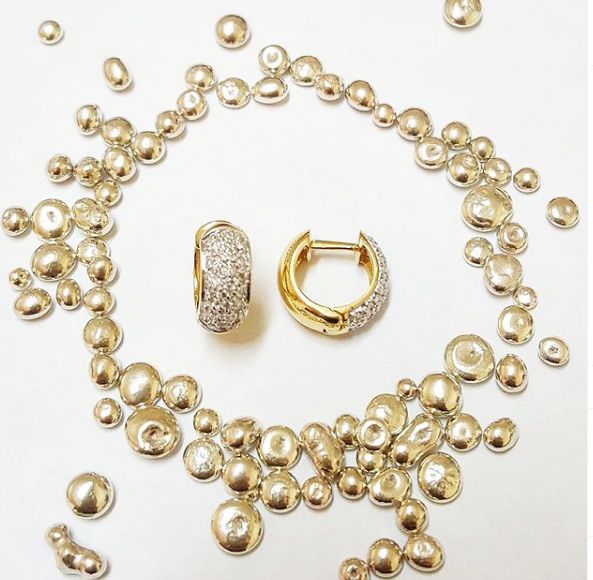 Brinco Bombê em Ouro Amarelo e Diamantes
