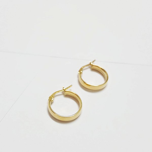 Argola Lisa em Ouro Amarelo / 14 mm